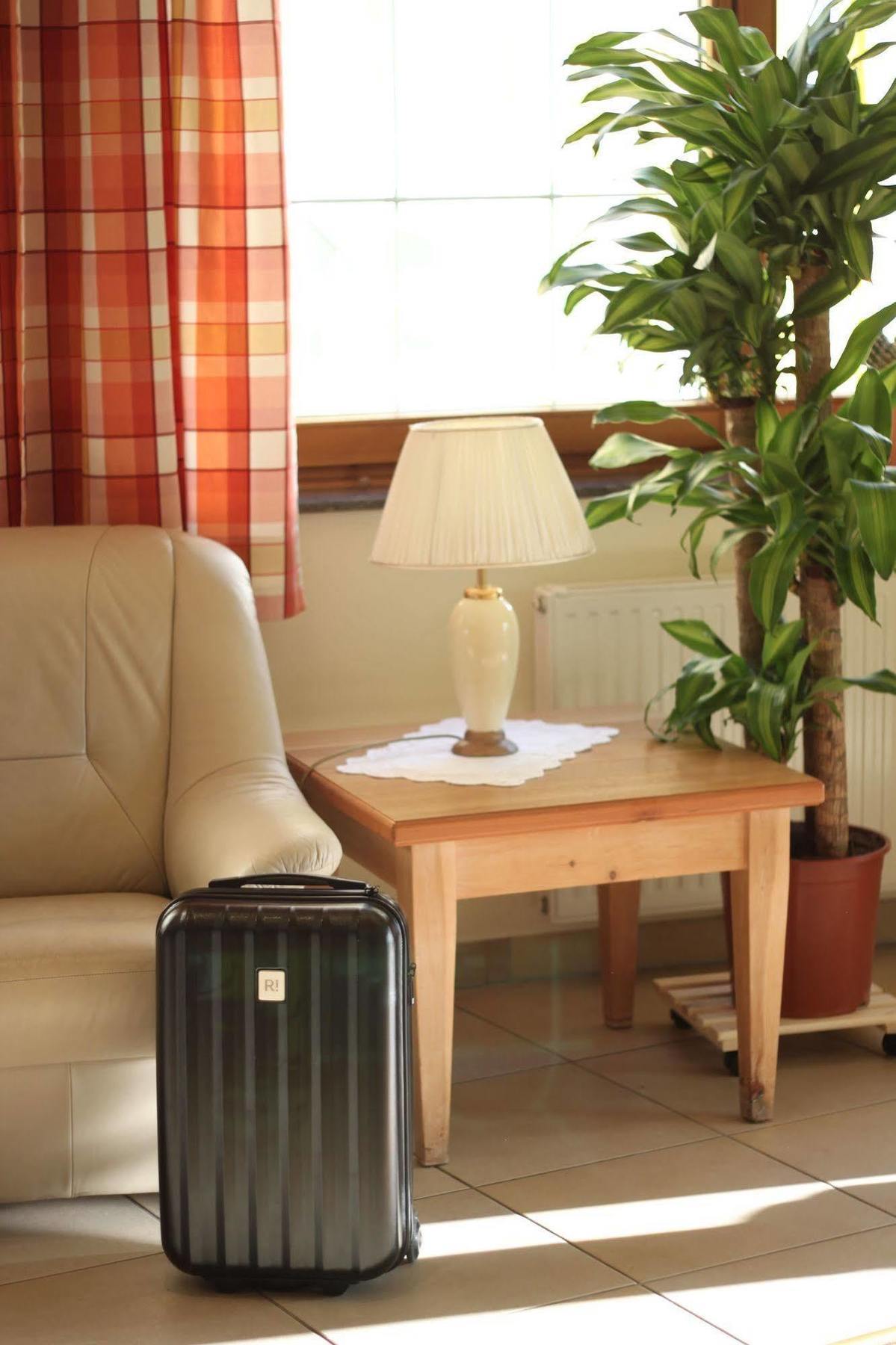 Airport-Hotel Fortuna Lautzenhausen Bagian luar foto